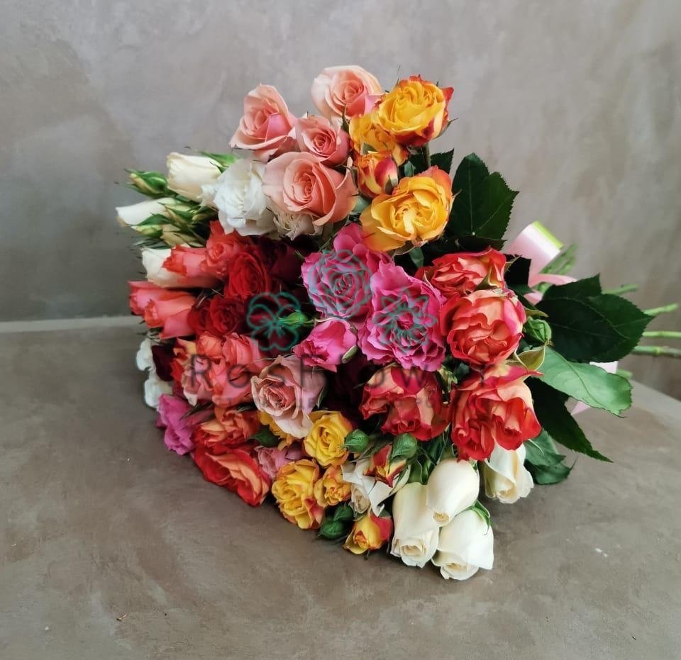 Букет цветов из: Розы в Малое Карлино