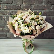 Букет цветов из:  Альстромерии, Розы и Хризантемы в Малое Карлино