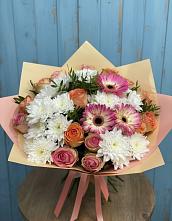 Букет цветов из:  Розы, Герберы и Хризантемы в Малое Карлино