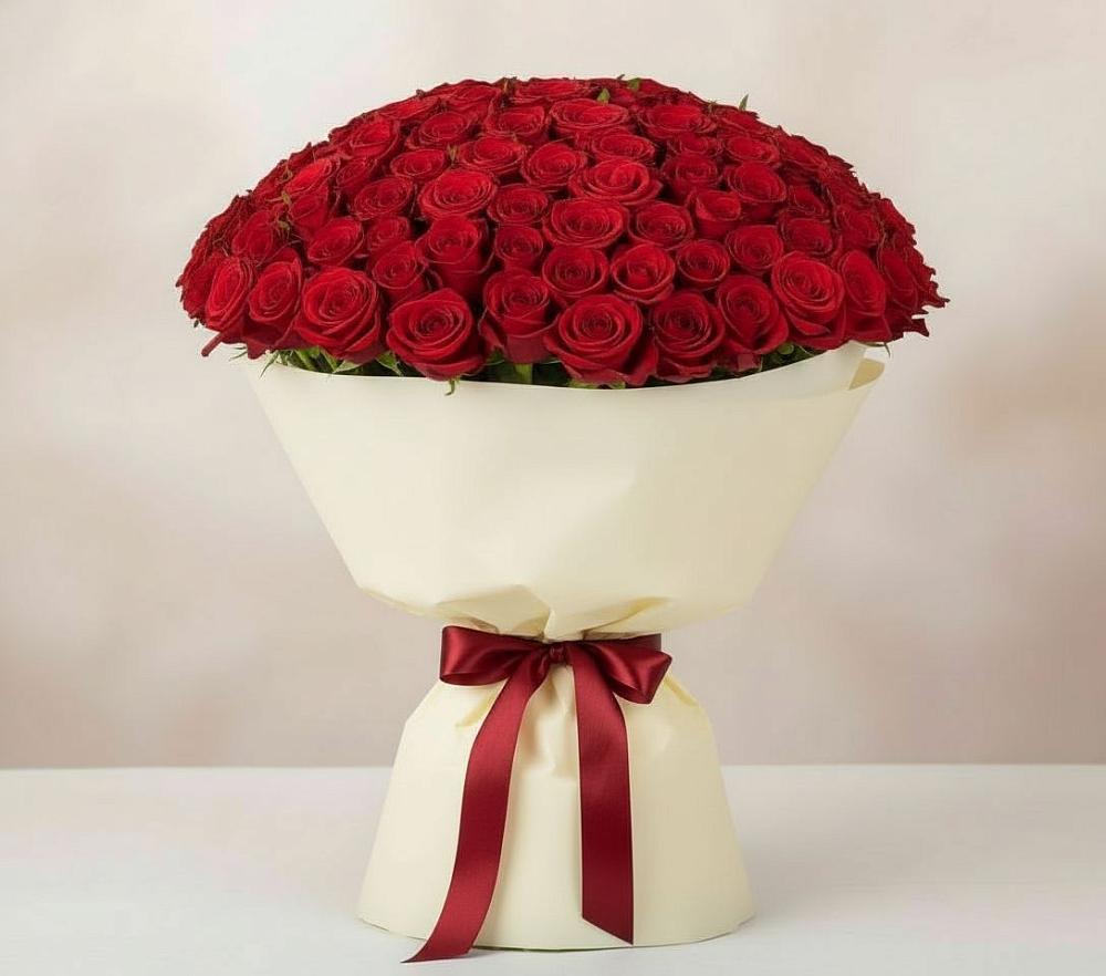 Букет 101 Красная роза Милано в Малое Карлино