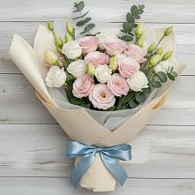 Букет цветов из:  Лизиантусы в Малое Карлино