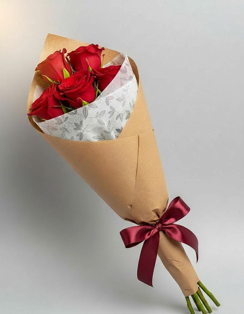 Букет цветов из: Розы в Малое Карлино