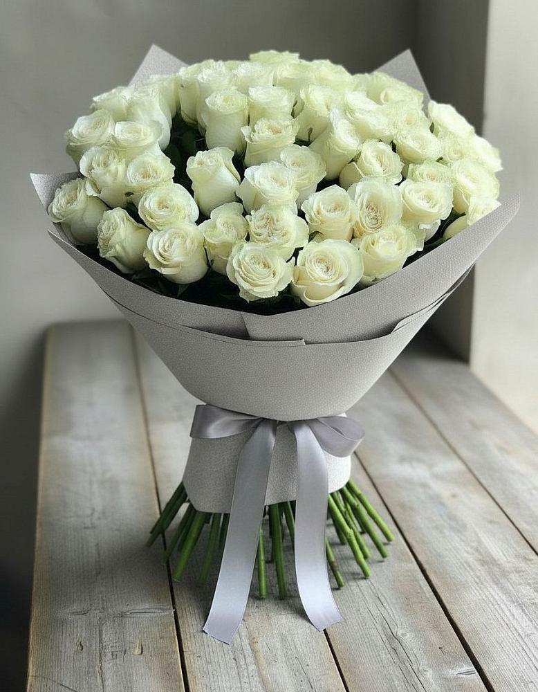 Букет 35 Белых роз в Малое Карлино