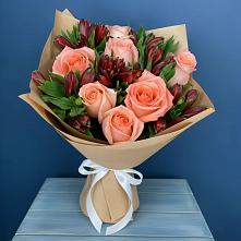 Букет цветов из:  Розы и Альстромерии в Малое Карлино
