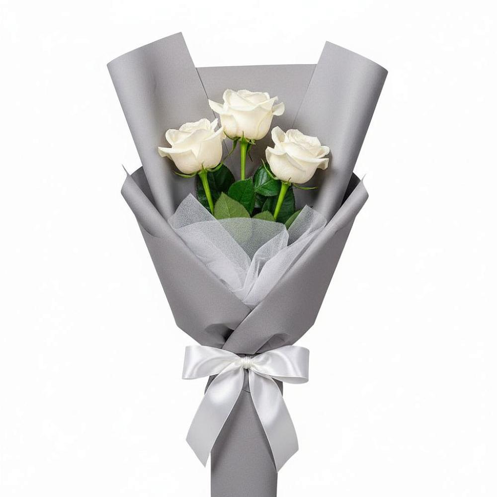 Букет 3 белые розы в Малое Карлино