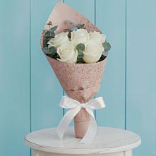 Букет цветов из:  Розы в Малое Карлино