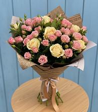 Букет цветов из:  Розы в Малое Карлино