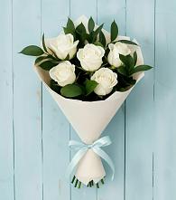 Букет цветов из:  Розы в Малое Карлино