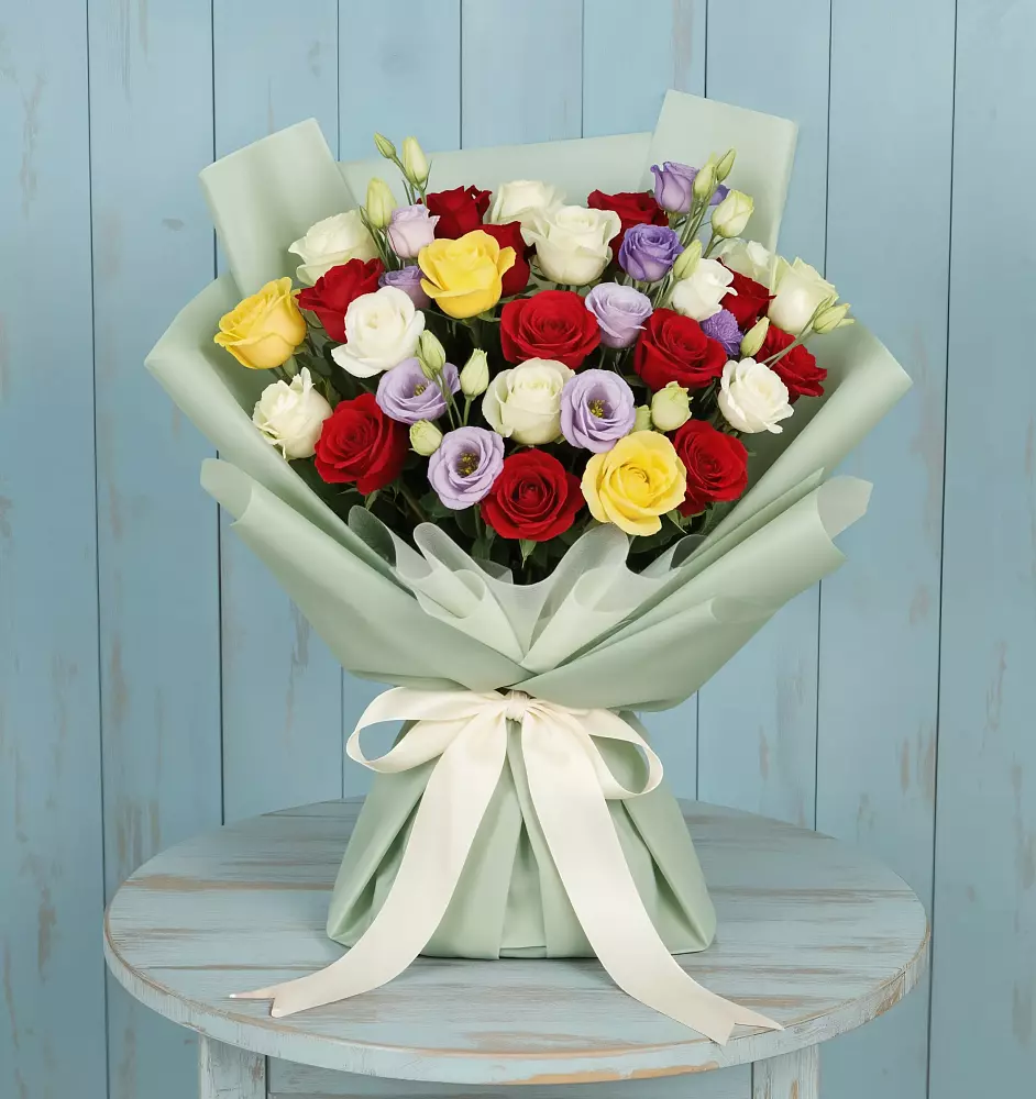 Букет цветов из: Розы в Малое Карлино