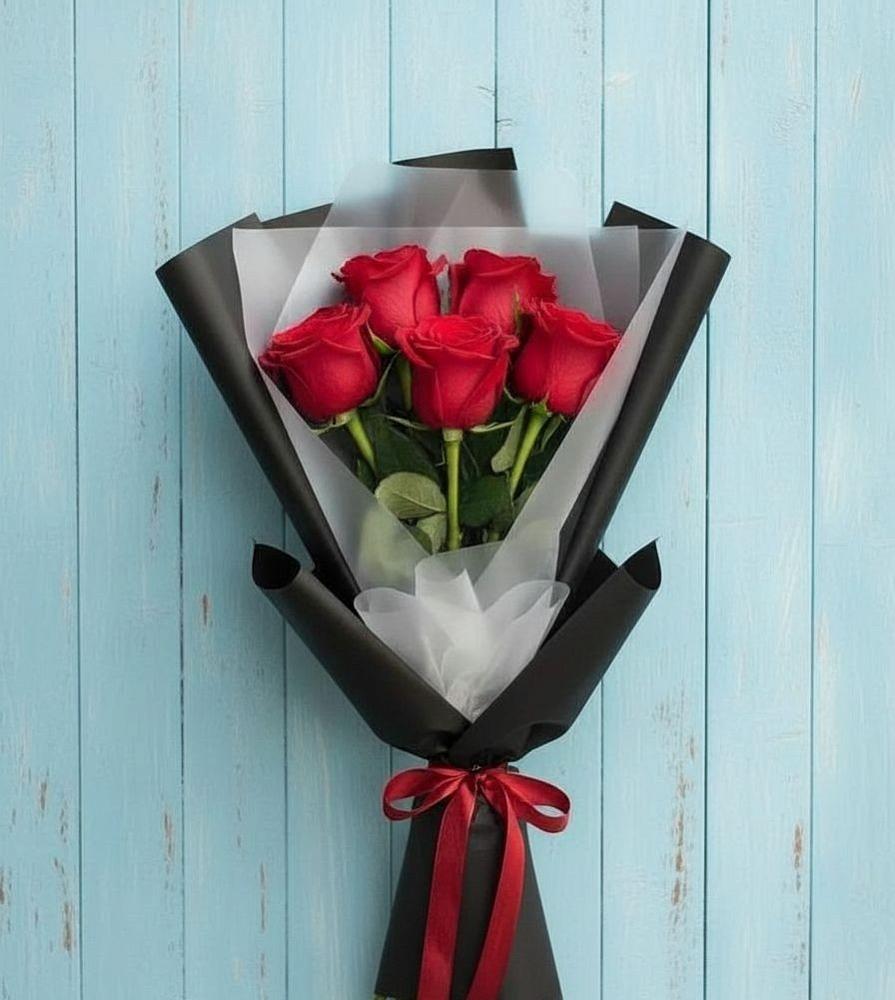 Букет цветов из: Розы в Малое Карлино