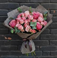 Букет цветов из:  Розы в Малое Карлино